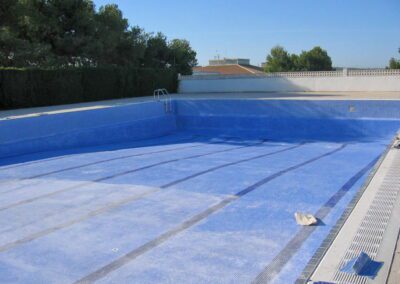 Piscina y vestuarios municipales de Santa Oliva