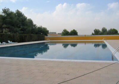 Piscina y vestuarios municipales de Santa Oliva